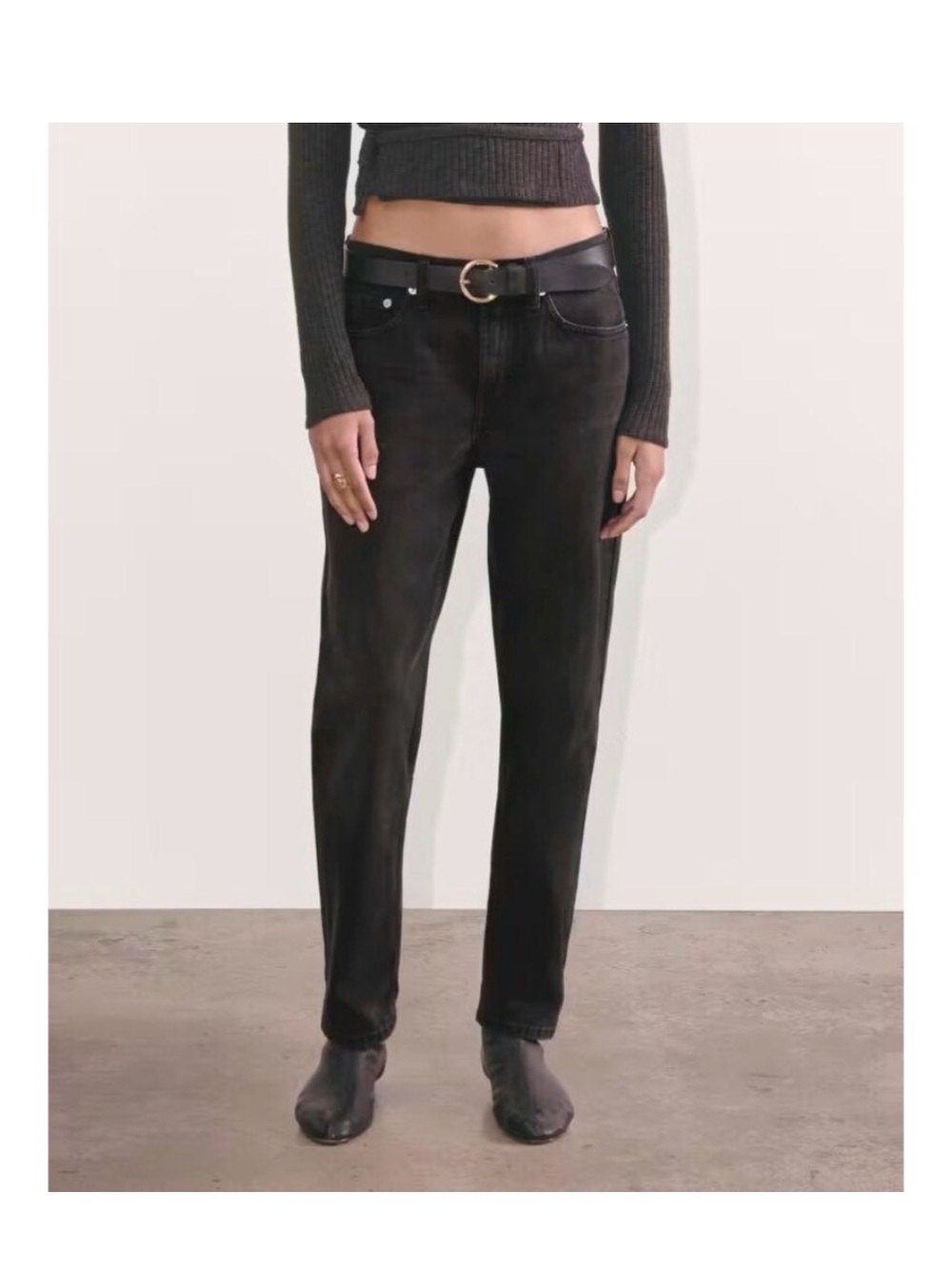 Everlane Súper soft relaxed Straight-Leg Jeans in color stormy